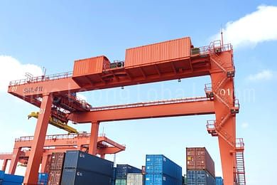 Gantry Crane 4 ya Kontena Lililowekwa kwenye Reli