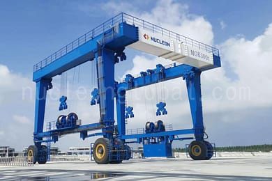 Rubber tyred crane 6