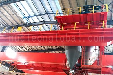 suction and discharge crane 3